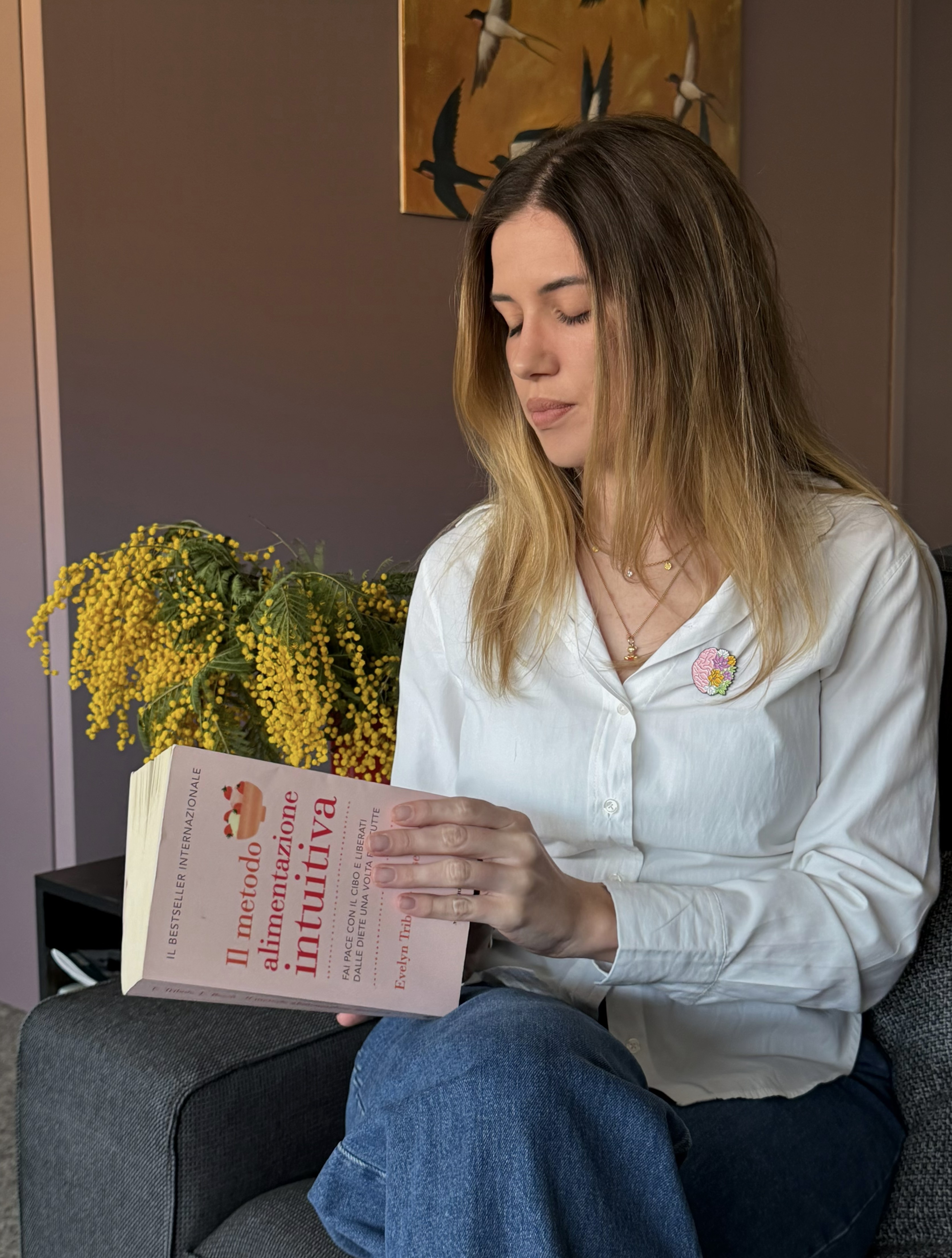 Dott.ssa Jessi Lala legge Il metodo alimentazione intuitiva